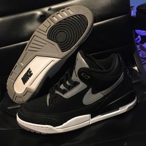 Jordan 3 Retro Tinker black cement gold